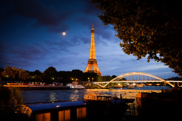 Фото бесплатно мост, городской пейзаж, Париж, Эйфелева башня, ночь, река, луна