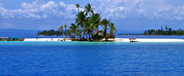 Сан-Блас острова, Панама, Карибское море, пальмы, синее небо, горизонт