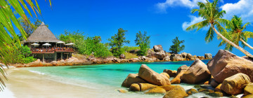 Фото бесплатно вид с берега, природа, голубая вода, море, берег, пляж, камни, пальмы