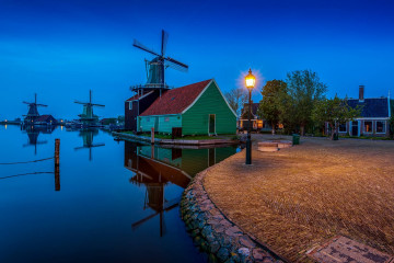 Фото бесплатно закат, Нидерланды, пейзаж, сумрак, ветряки, река, фонарь