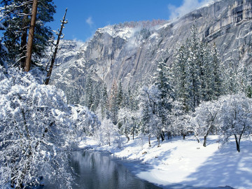 зима, пейзаж, горы, деревья, снег, берег, река, обои, winter, landscape, mountains, trees, snow, beach, river, wallpaper