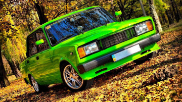 Фото бесплатно машины, ВАЗ 2105, ярко-салатовый, ретро, осень