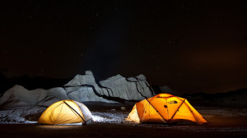 2880х1620 кемпинг ночью в горах палатки