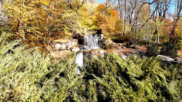 3840х2160 4к обои водопад в парке осенью