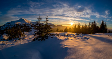 Обои на рабочий стол Украина, зима, снег, Карпаты, деревья, пейзаж, Горы, закат