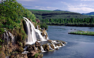 водопад, скалы, горы, водоем, природа, зелень, красивый пейзаж, waterfall, rocks, mountains, pond, nature, greens, beautiful landscape