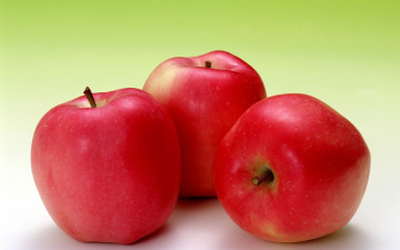красные яблоки, фрукты, вкусная полезная еда, зеленый фон, обои, Red apples, fruit, delicious healthy food, green background, wallpape