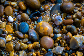 отшлифованные морские камни