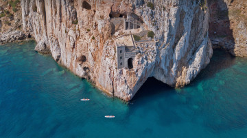 Фото бесплатно исторические, Италия, Порто Флавия, море, скала, вид с высоты птичьего полета, морское побережье