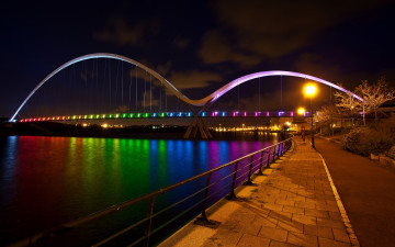 ночной город, мост, река, разноцветные огни, набережная, красивая архитектура города, Night city, bridge, river, colorful lights, embankment, beautiful city architecture