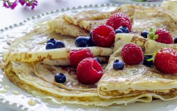 блинчики с ягодами, завтрак, малина, питание, обои хорошего качества, Pancakes with berries, breakfast, raspberries, nutrition, wallpaper of good quality