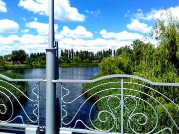 озеро, мост, пейзаж, красота, лето, парк, деревья, небо, облака