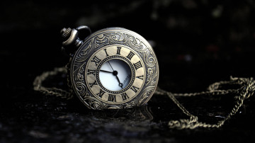 ultra hd 4k wallpaper, 3840х2160, карманные часы в антикварном стиле, римские цифры, цепочка, фото, Pocket watch in antique style, Roman numerals, chain, photo