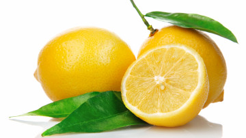 4К, желтые лимоны на белом фоне, цитрус, фрукт
