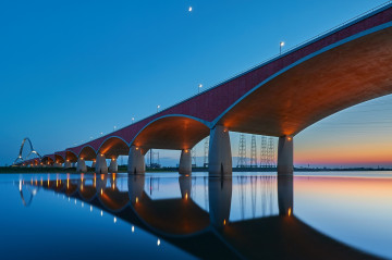 мост, современная архитектура, отражение в воде, закат, город