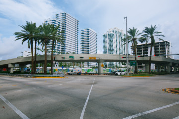 Фото бесплатно путешествие, город, Майами, пальмы, небоскребы