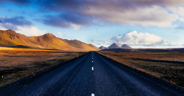 Обои на рабочий стол дорога, Исландия, фотографии, пейзажи, трасса, горы, путешествие