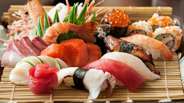 морепродукты, еда, красная рыба, суши, роллы, креветки, кальмары