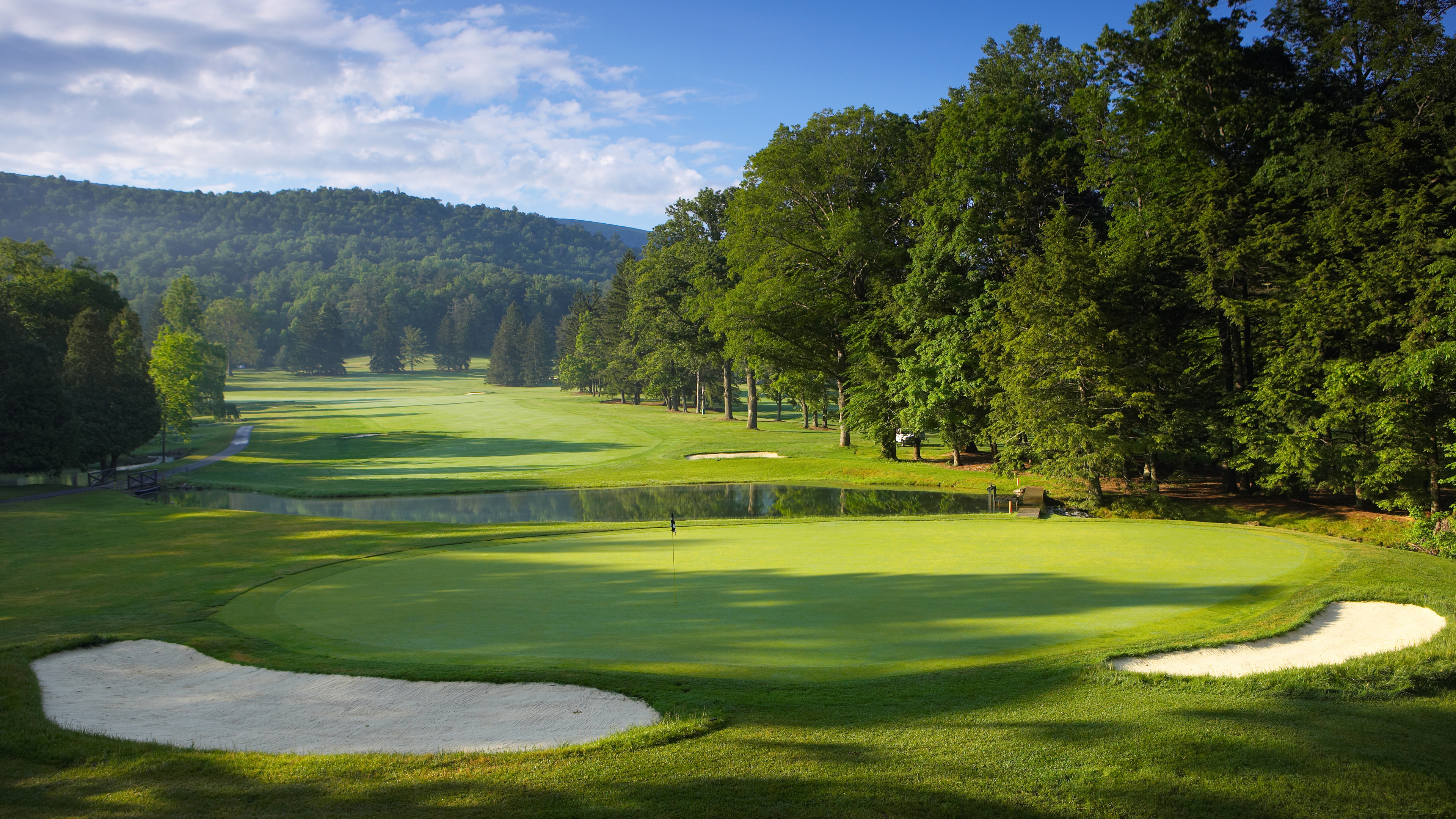 ultra hd 4k wallpaper, Summer, nature, golf course, green grass, trees, mountains, pond, clouds, beautiful лето, природа, поле для гольфа,зеленая трава, деревья, горы, водоем, облака, красиво