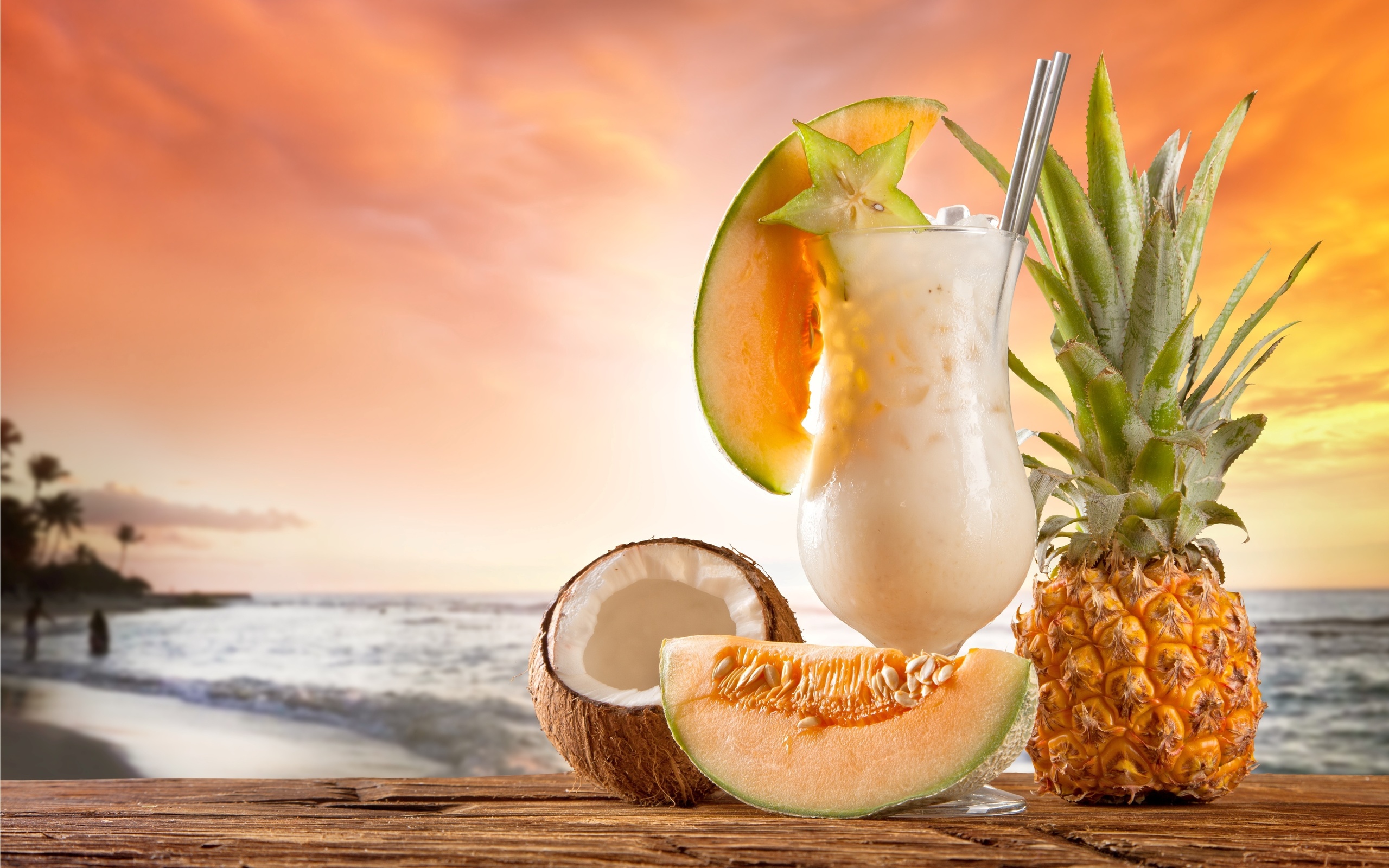 отдых на берегу моря, ананас, коктейль, дыня, кокос, море, закат