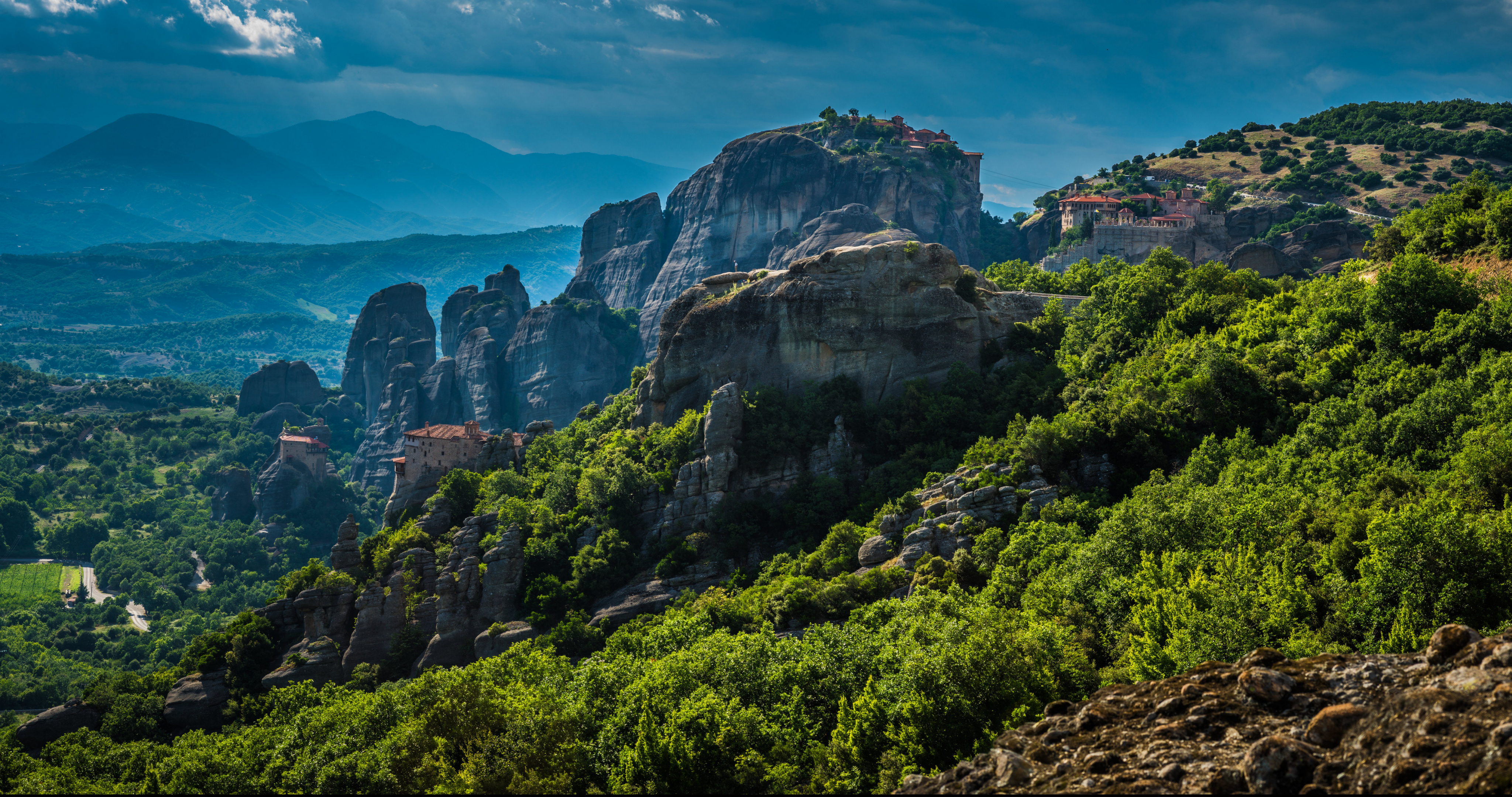 Обои на рабочий стол Греция, Meteora, скалы, горы, природа, скала,  утес, лето