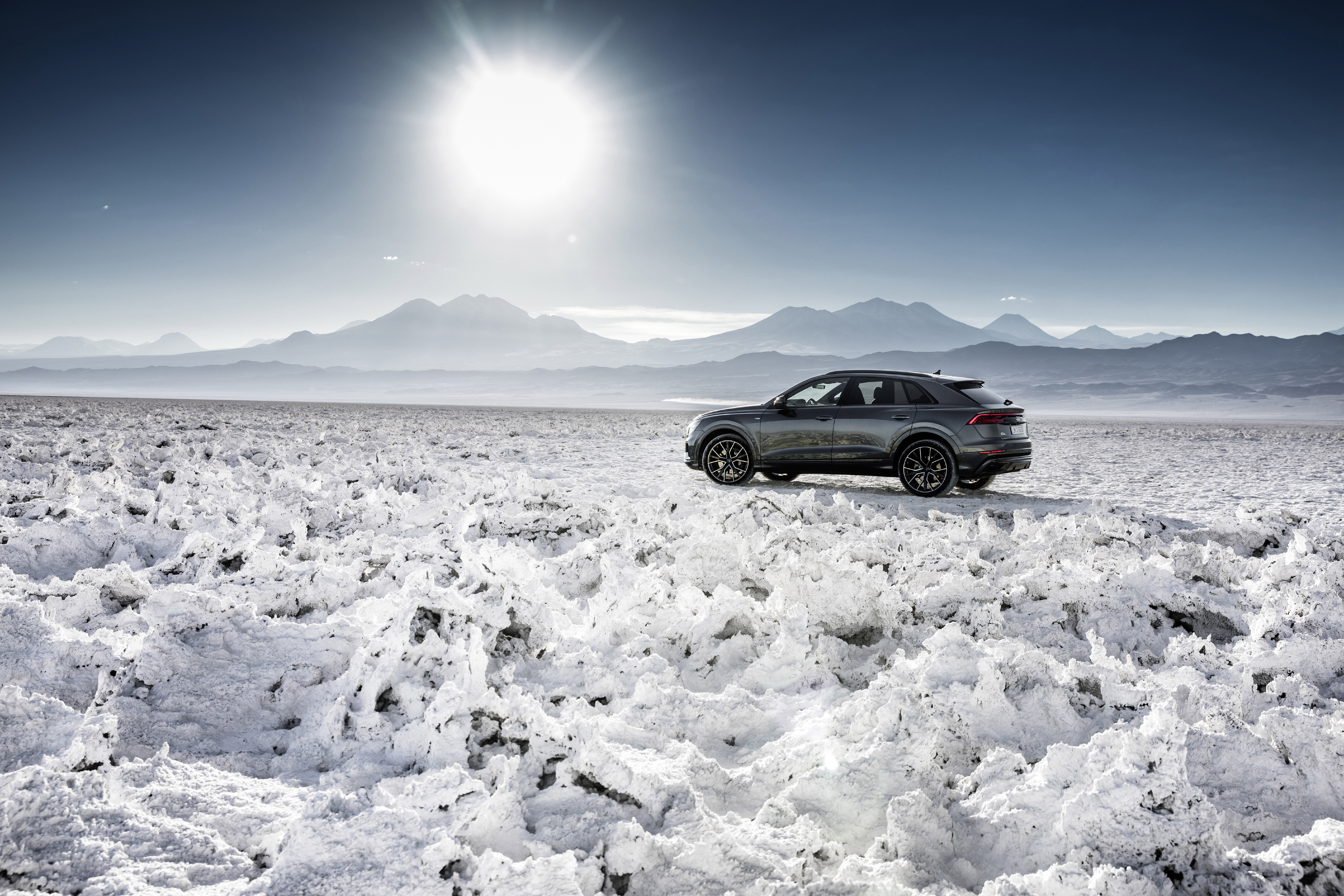 Фото бесплатно Audi, Audi Q8, автомобили 2018 года, снег, солнце