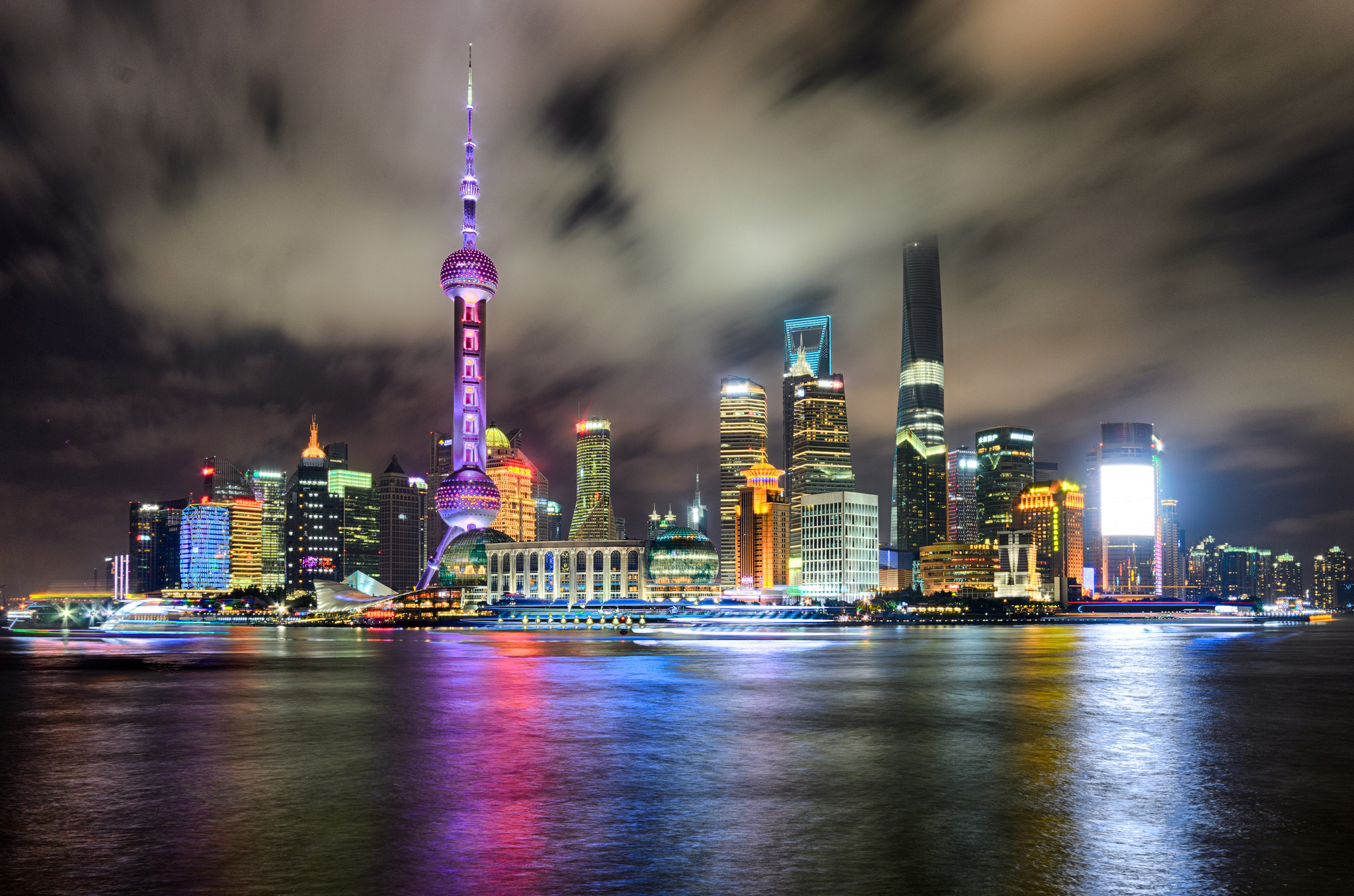 Фон рабочего стола где видно Шанхай, ночной город, Китай, фото высокого  качества