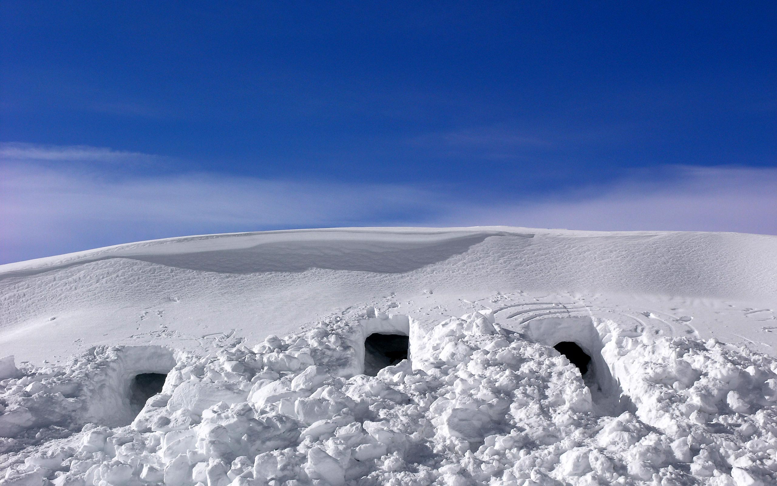 входы в снежную кучугуру, снежная гора, зима, небо, природа, entrances to the snow-covered stubble, snowy mountain, winter, sky, nature