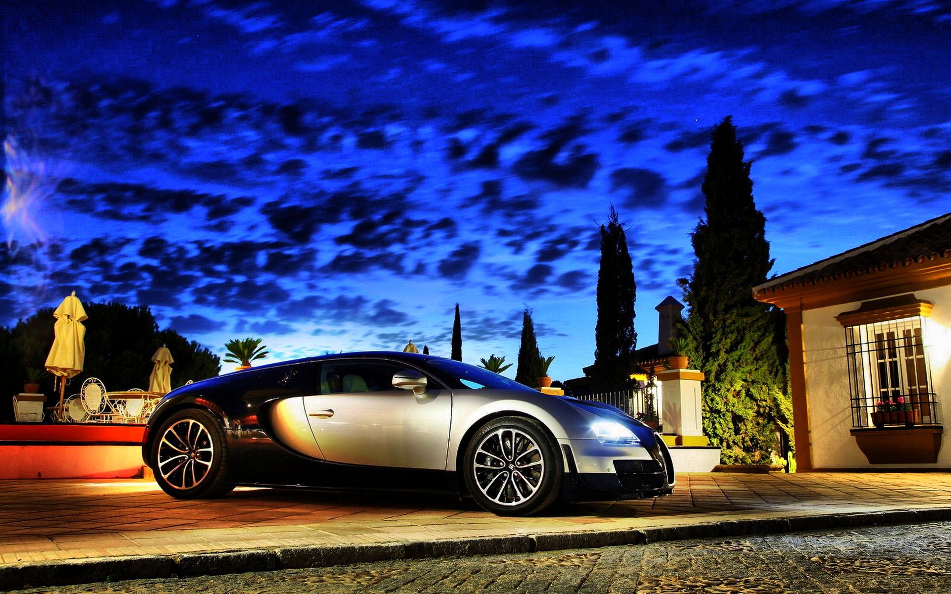 Bugatti, темный автомобиль, ночь, дом, фары, небо, заставки, фото, The Bugatti, a dark car, night, home, lights, sky, wallpaper, photo