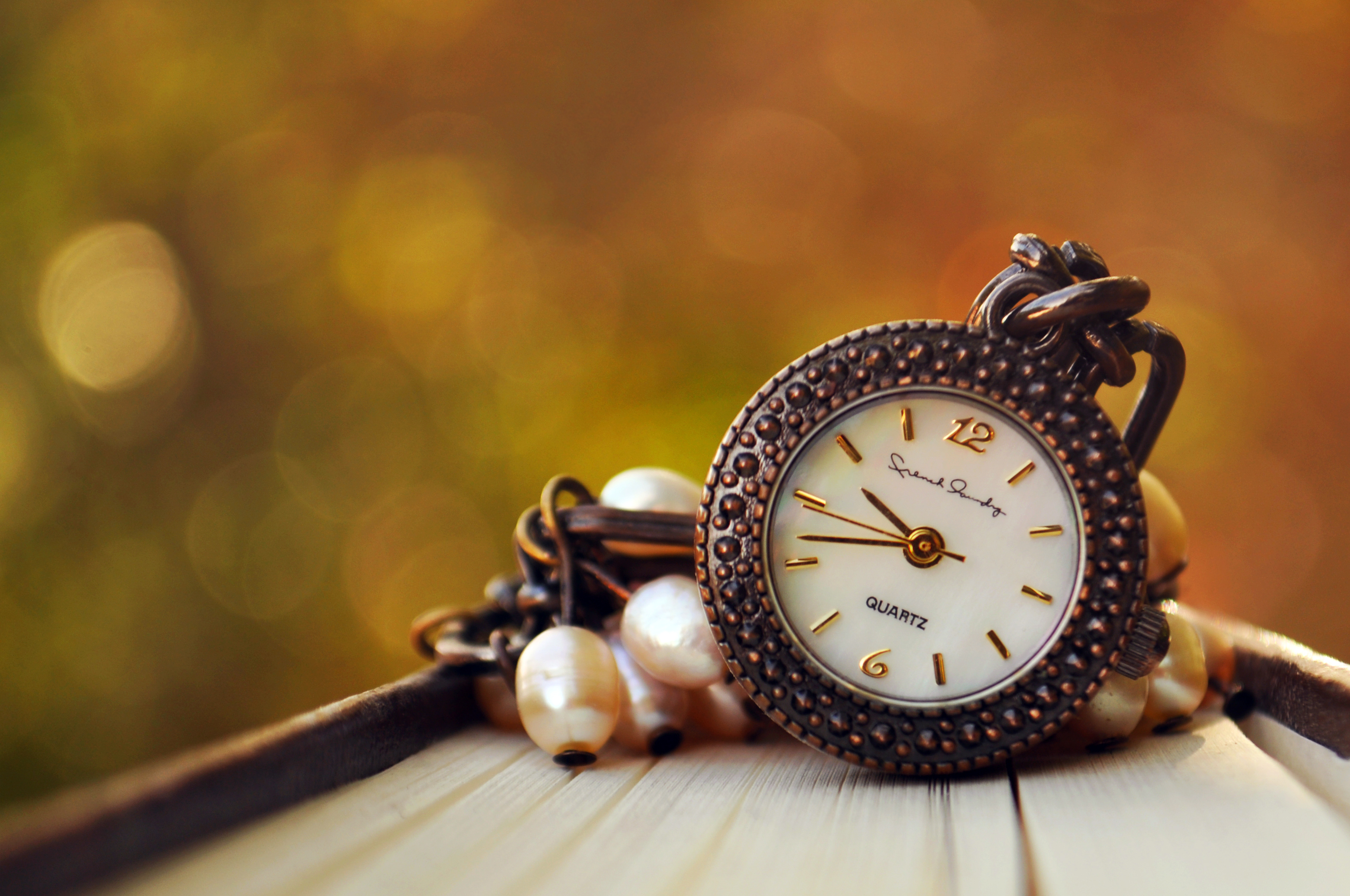 Фото обоев на часы. Красивые часы. Красивые старинные часы. Винтажные часы. Стильные обои.