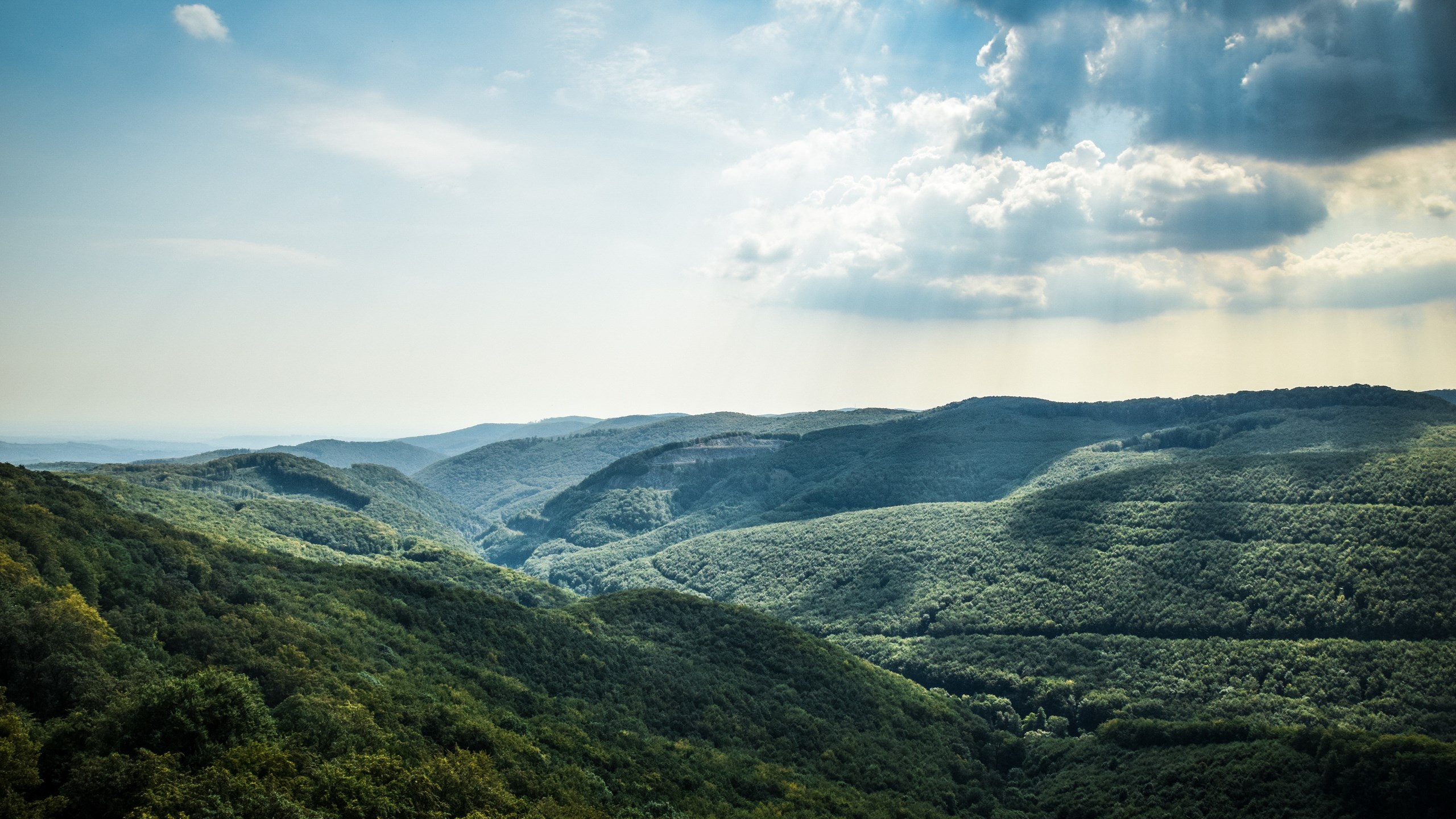 природа, лето, горы, леса, небо, облака, красивый пейзаж, Nature, summer, mountains, forest, sky, clouds, beautiful landscape