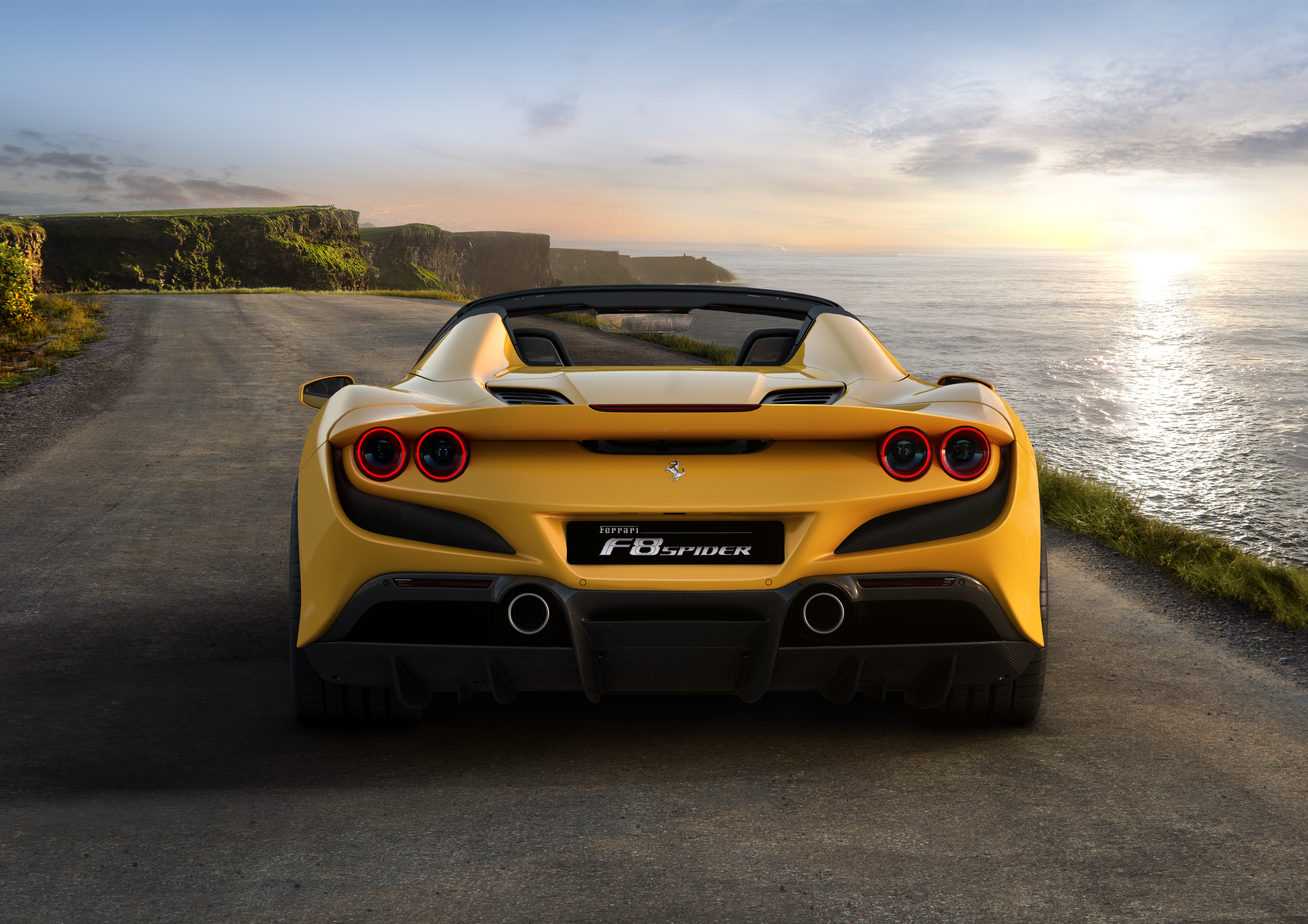 Фото бесплатно машины, автомобили 2019 года, Ferrari, море, закат